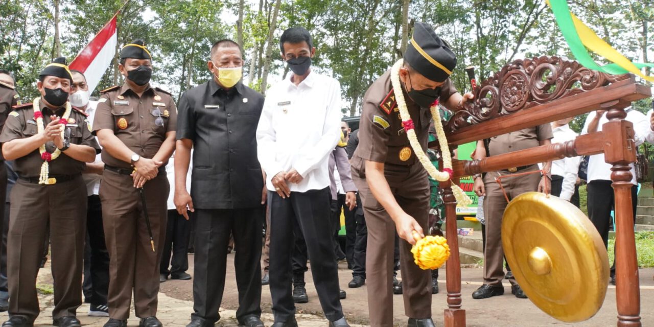 Kampung Restorative Justice Banjar Diresmikan Kajati Jabar