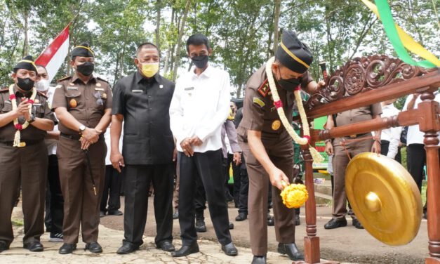 Kampung Restorative Justice Banjar Diresmikan Kajati Jabar