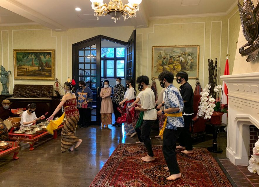 Pentas dan Latihan Tari dan Gamelan Jawa Rebut Hati Generasi Muda Jepang
