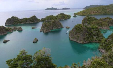 20 Tempat Wisata di Indonesia yang Terkenal dan Mendunia