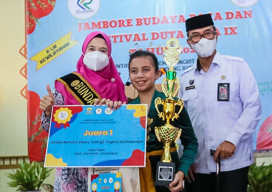 Yunimar Ajak Warga Perangi Kemiskinan dengan Membaca