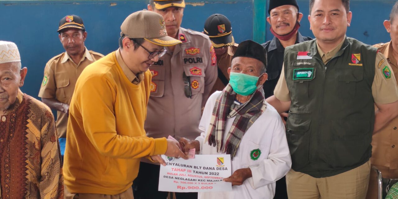Pemdes Neglasari Salurkan BLT-DD Tahap Tiga