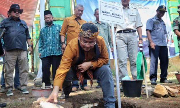 Peletakan Batu Pertama Penataan Masjid Besar Al-Birkah Jatinungga