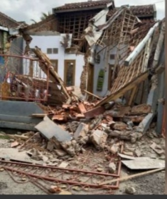 Gempa Kekuatan Magnitudo 5,6 Di Cianjur Korban Tewas 46 Orang