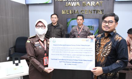 KEJATI JABAR PULIHKAN KERUGIAN NEGARA ATAS PERKARA DUGAAN KORUPSI PT. POSFIN SEBESAR Rp13,9 MILIAR