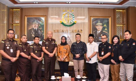 KAJATI JABAR MENERIMA SILATURAHMI KETUA KPU JABAR