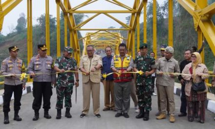 DUKUNG KEMUDAHAN AKSES, PEREKONOMIAN DAN AGROWISATA” JEMBATAN eMHa DI RESMIKAN BUPATI