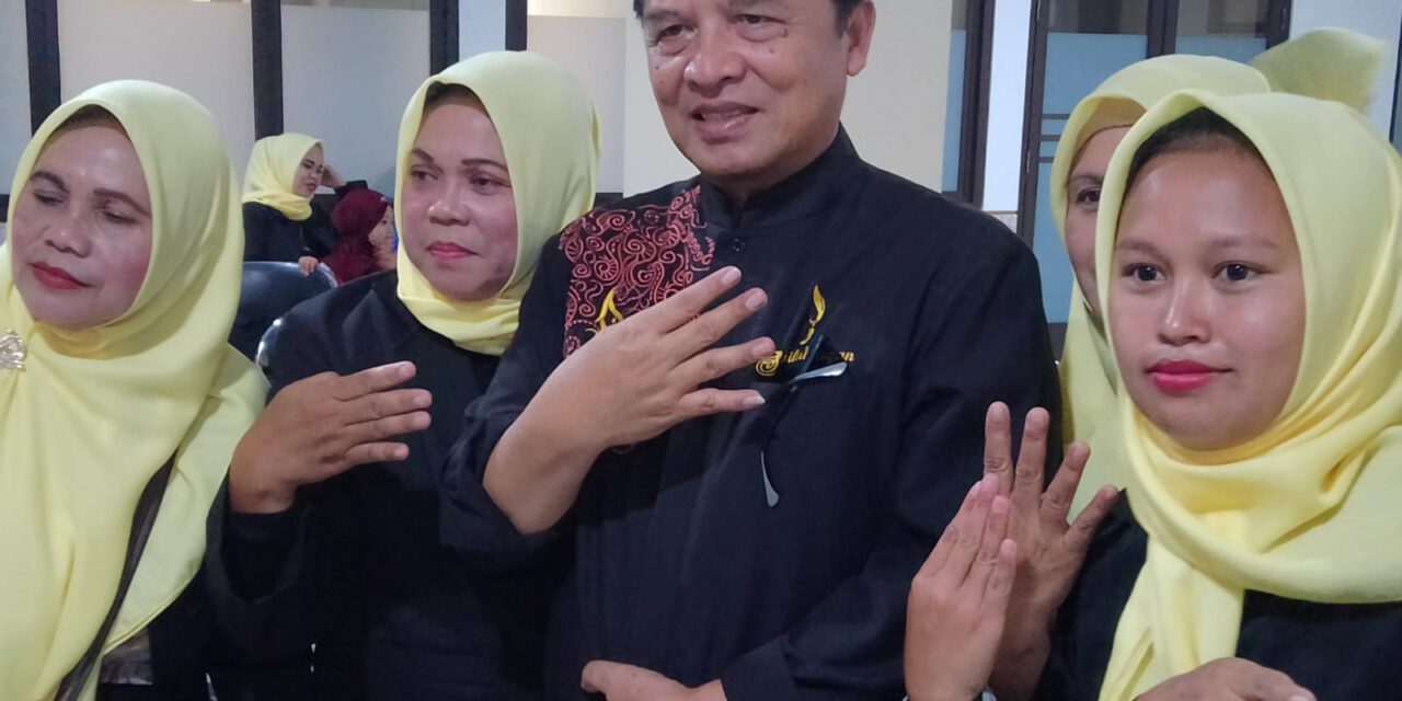 H Dadang M Naser Caleg DPR RI Fartai Golkar Silaturahmi dengan Ratusan Ibu-Ibu Tim Relawan Se-Kab Bandung