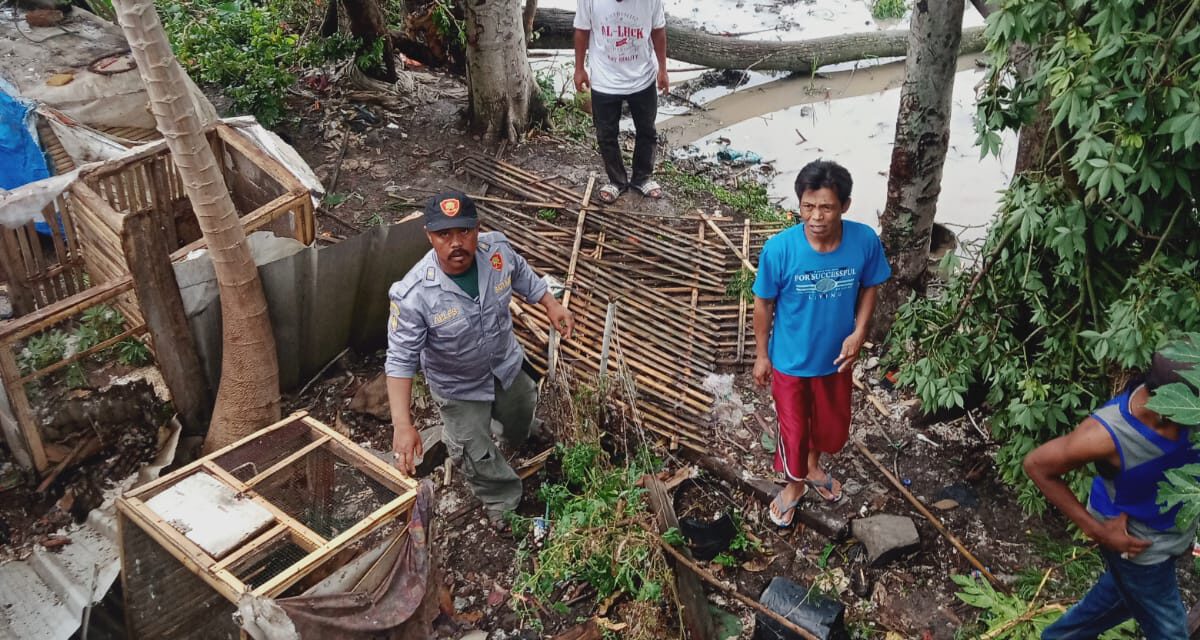 Terdampak Angin Puting Beliung Puluhan Rumah Rusak Di Desa Ciheulang