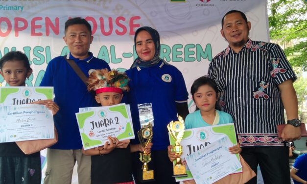 Gita Andini Azahra S.I.Kom, Resmi Tutup Open House Al-Kareem Islamic School Ciparay