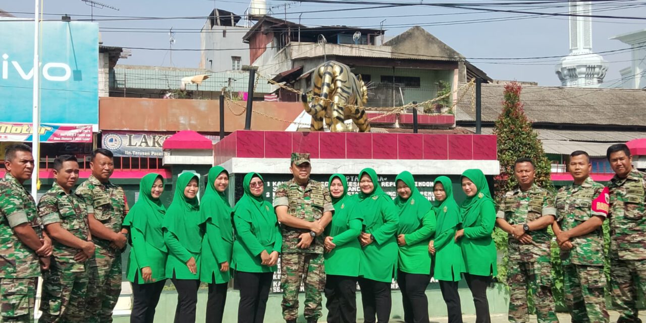 Persit KCK Ranting 9 Koramil 2408 Ciparay – Baleendah Berbagi Melalui Jumat Berkah