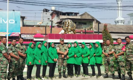 Persit KCK Ranting 9 Koramil 2408 Ciparay – Baleendah Berbagi Melalui Jumat Berkah