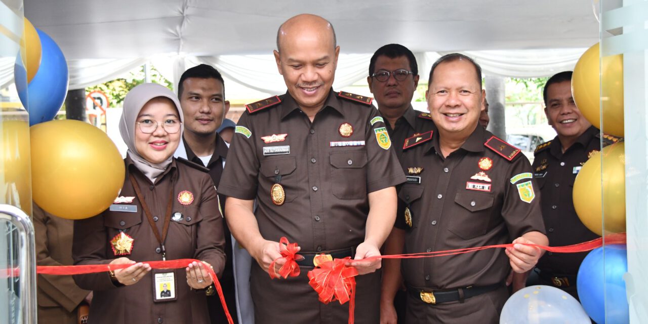 KAJATI JABAR RESMIKAN KLINIK PRATAMA ADHYAKSA KEJATI JABAR