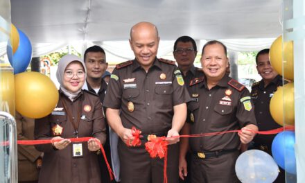 KAJATI JABAR RESMIKAN KLINIK PRATAMA ADHYAKSA KEJATI JABAR