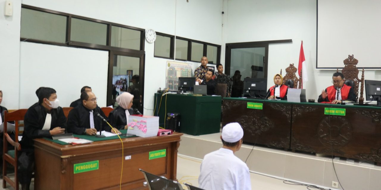SIDANG KASUS PEMBUNUHAN IBU DAN ANAK DI SUBANG MULAI DISIDANGKAN