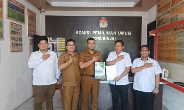 Bapperida Kota Binjai menyerahkan Ranhir RPJPD Kota Binjai tahun 2025-2045