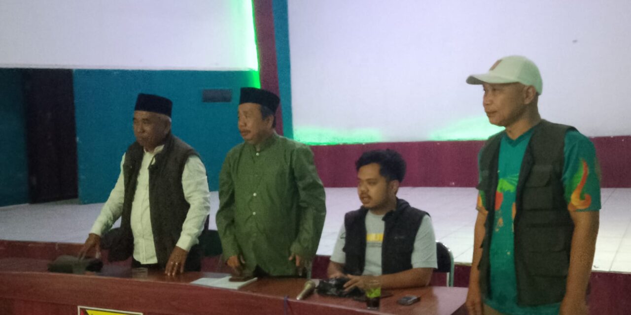 Pemerintah Desa Nagrak Kecamatan Pacet Bagikan Insentif Untuk RT RW.