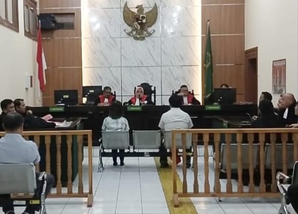“Tjindriawati Halim Akui Transfer Uang Menggunakan Rekening Pribadi Dan Rekening Perusahaan”