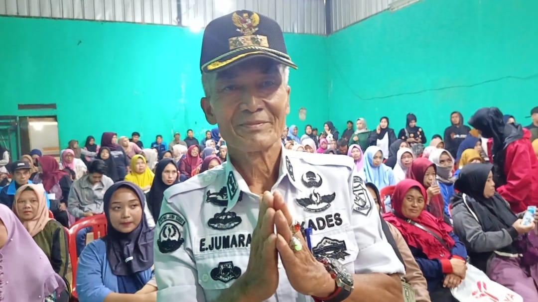 Kades Mandalahaji Bangga Warganya Dapat Bantuan BLTS – Kesra