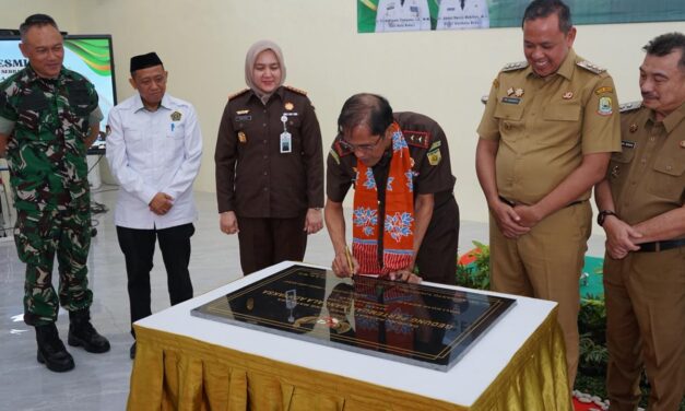 Kajati Jabar Resmikan Gedung Serbaguna