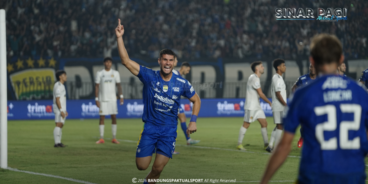Julio Cesar Jadi Pahlawan, Persib Kalahkan Persik 1-0